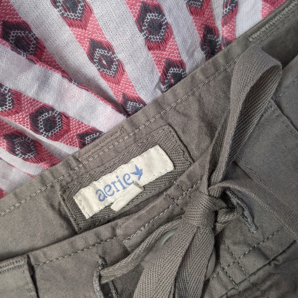 Lightweight Button Cuff Cargo Shorts - image 3